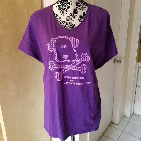 NWOT Dog & Crossbones Tee
